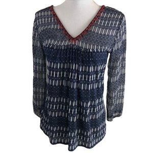 Lucky Brand printed boho blouse, v neck front and back. Size xsmall